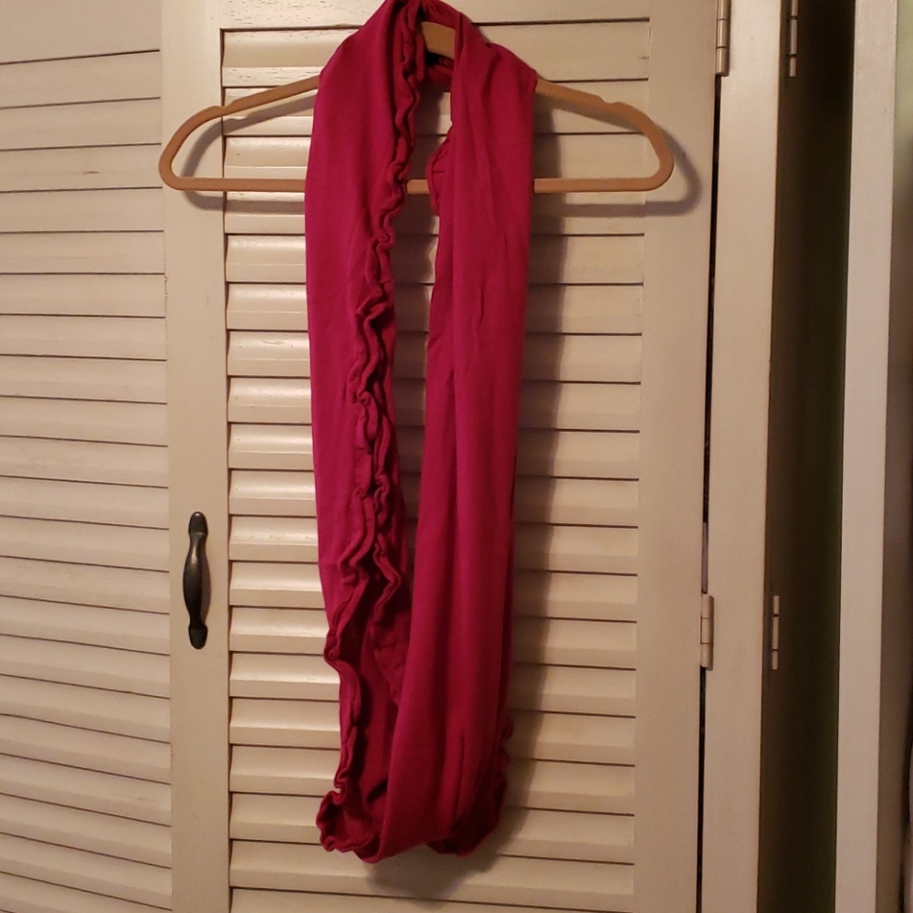 L.L.Bean Ruffle Edge Infinity Scarf 11W - 32L
